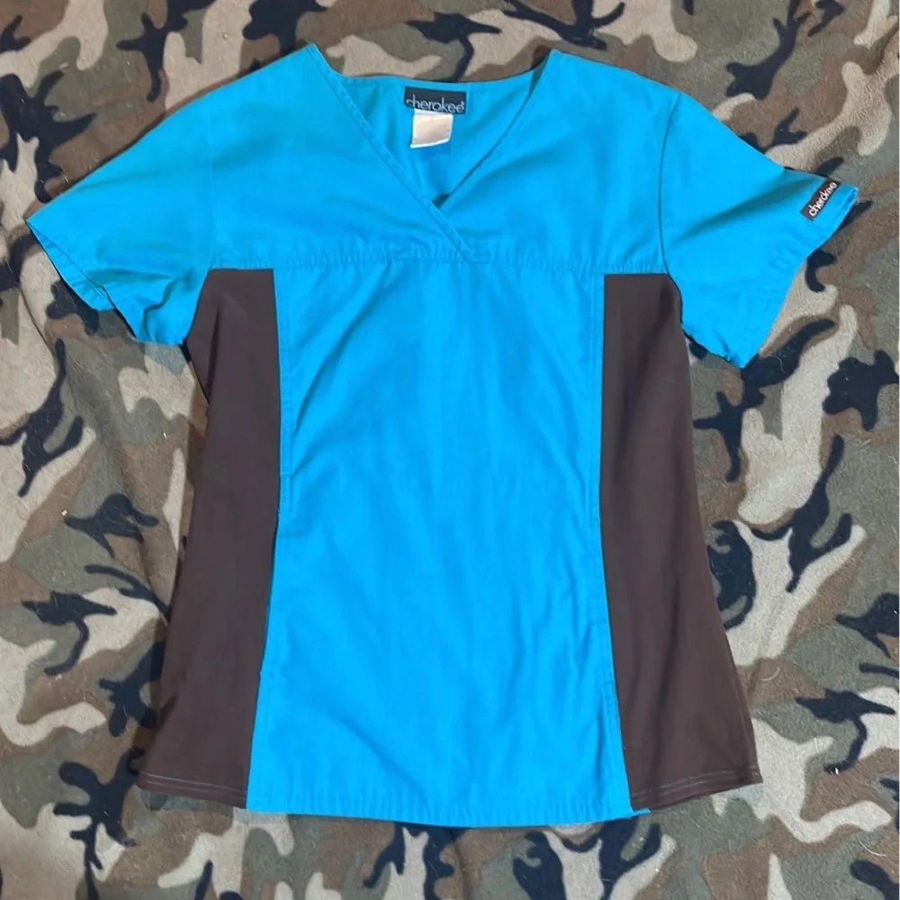 Scrub top - Picture 1 of 3